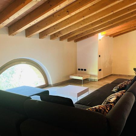 Villa Il Borgo Fra I Laghi Monzambano Exterior foto