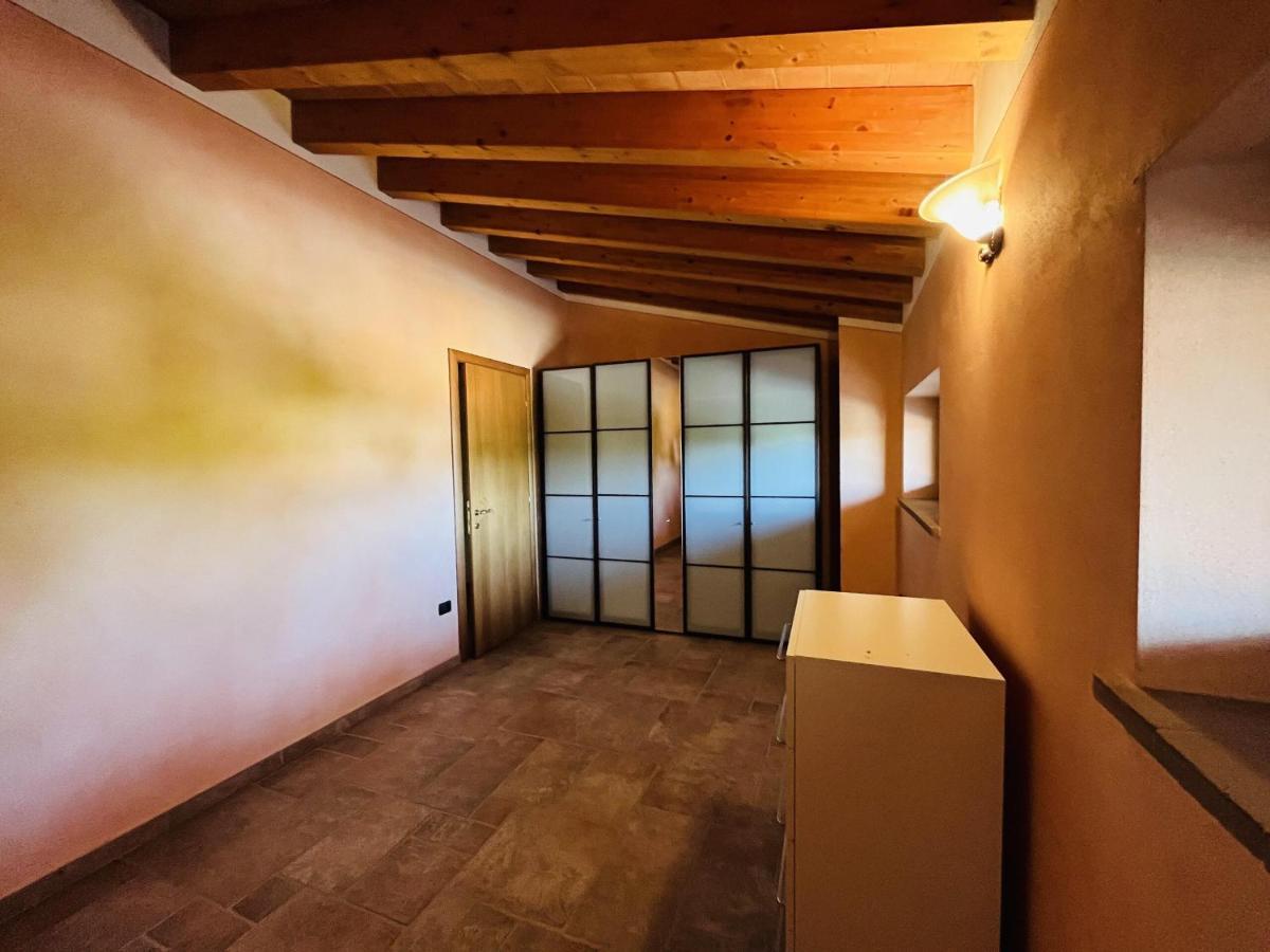 Villa Il Borgo Fra I Laghi Monzambano Exterior foto